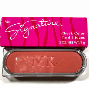 MARY KAY Signature NIB Rare Blush JUST PEACHY